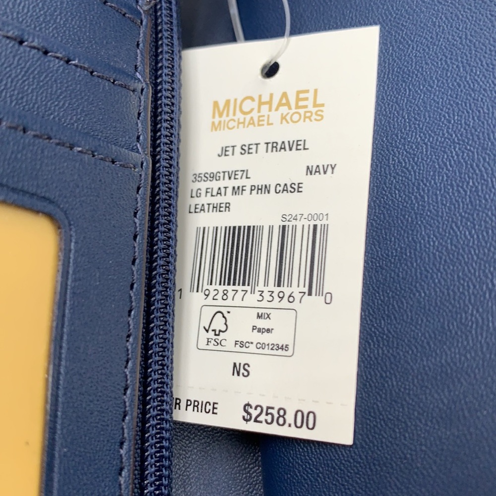 MICHAEL KORS LARGE FLAT MULTIFUNCTION PHONE CASE WALLET WRISTLET NAVY COLOR - Picture 11 of 11